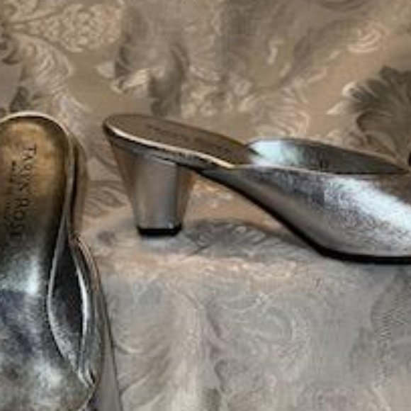 Taryn Rose Silver Metallic Slides - Picture 1 of 4